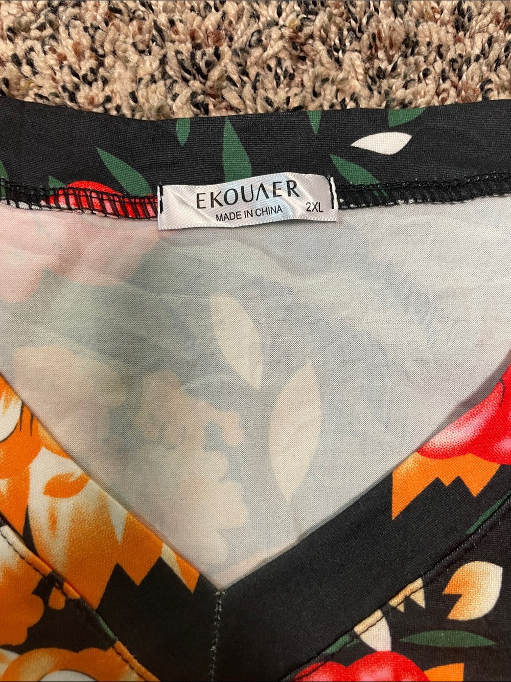 Floral V-Neck Sleep Set in Black with Red & Orange Flowers Plus Size 2X | EUC - Picture 4 of 5